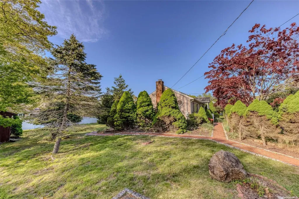 14 5th Street Wading River NY 11792