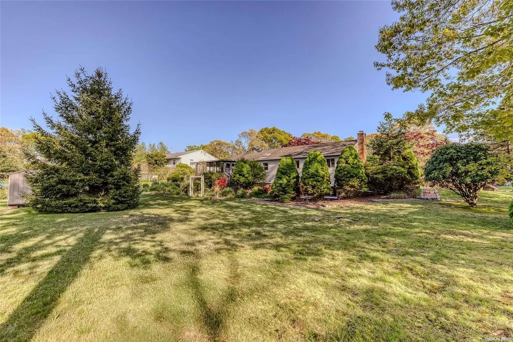 14 5th Street Wading River NY 11792