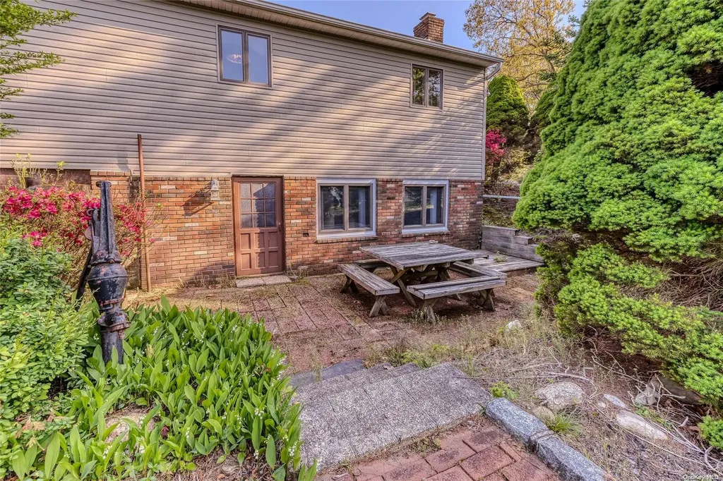 14 5th Street Wading River NY 11792