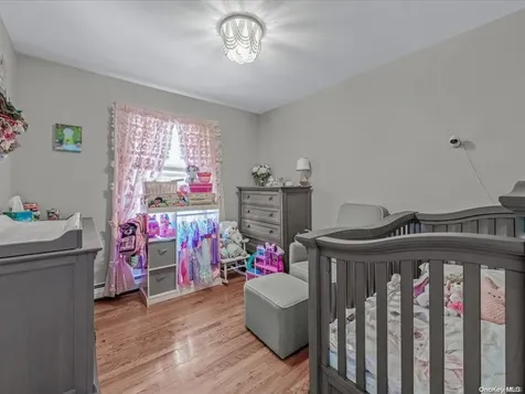 46 W Saltaire Road Lindenhurst NY 11757