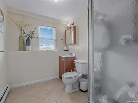 46 W Saltaire Road Lindenhurst NY 11757