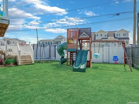 46 W Saltaire Road Lindenhurst NY 11757