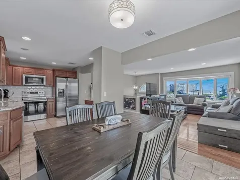 46 W Saltaire Road Lindenhurst NY 11757