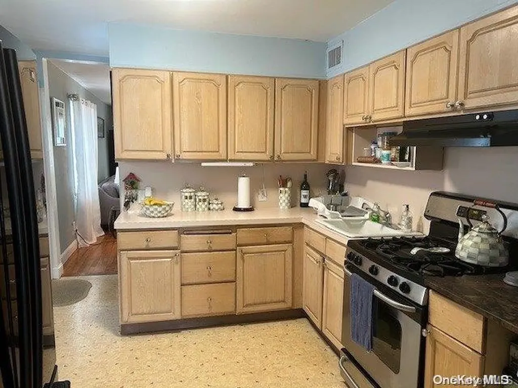 163-32 20th Avenue Whitestone NY 11357