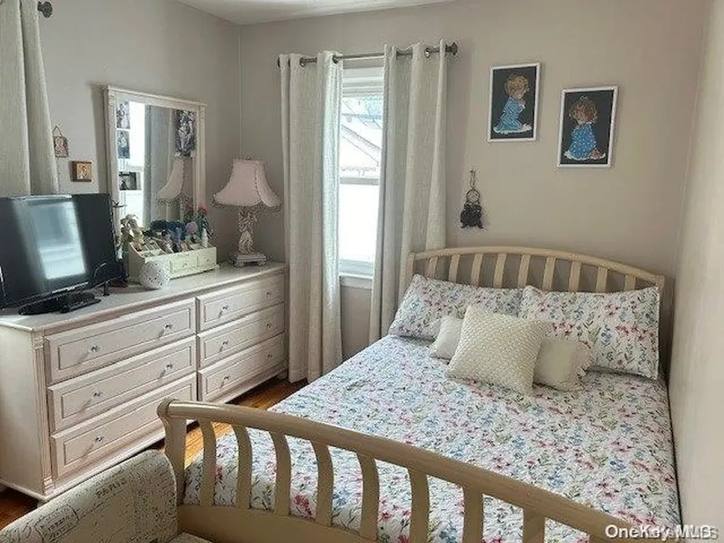 163-32 20th Avenue Whitestone NY 11357