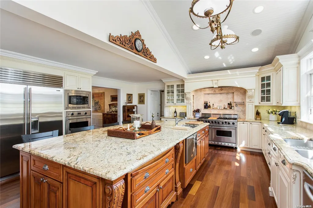 11 Pheasant Lane Remsenburg NY 11960