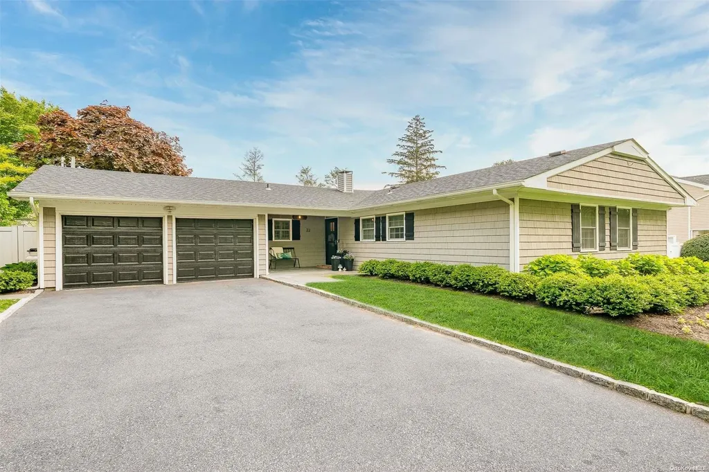 22 Mosshill Place Stony Brook NY 11790