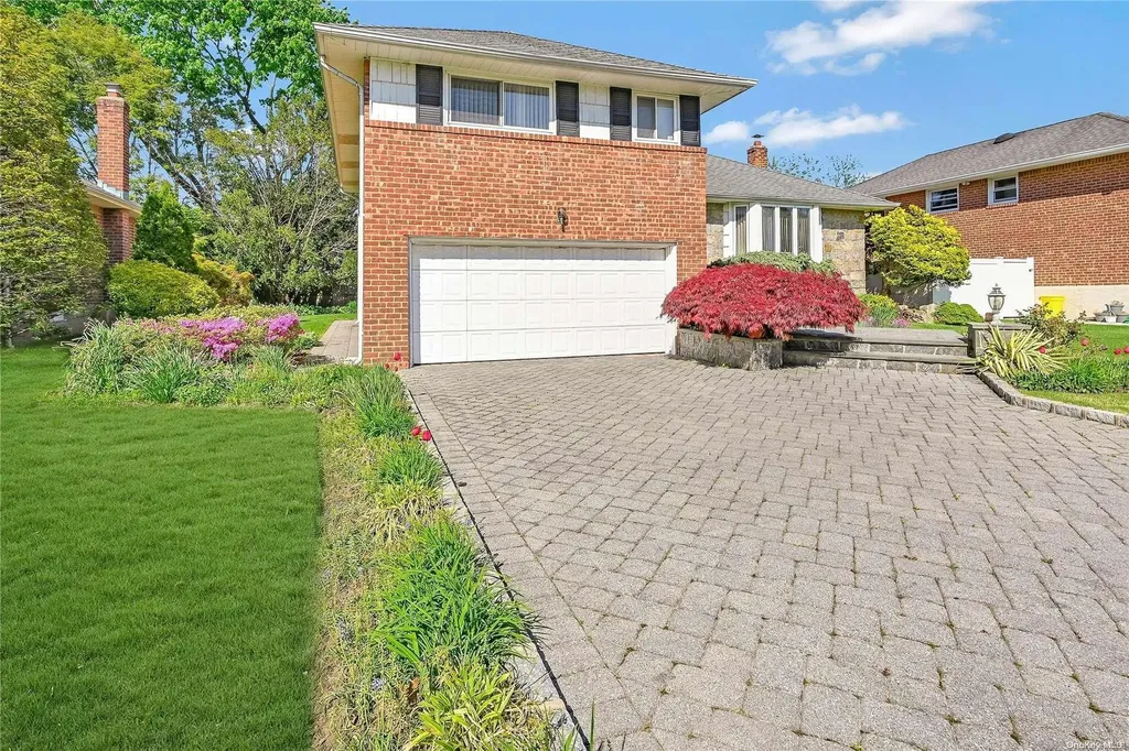 26 Drury Lane Syosset NY 11791