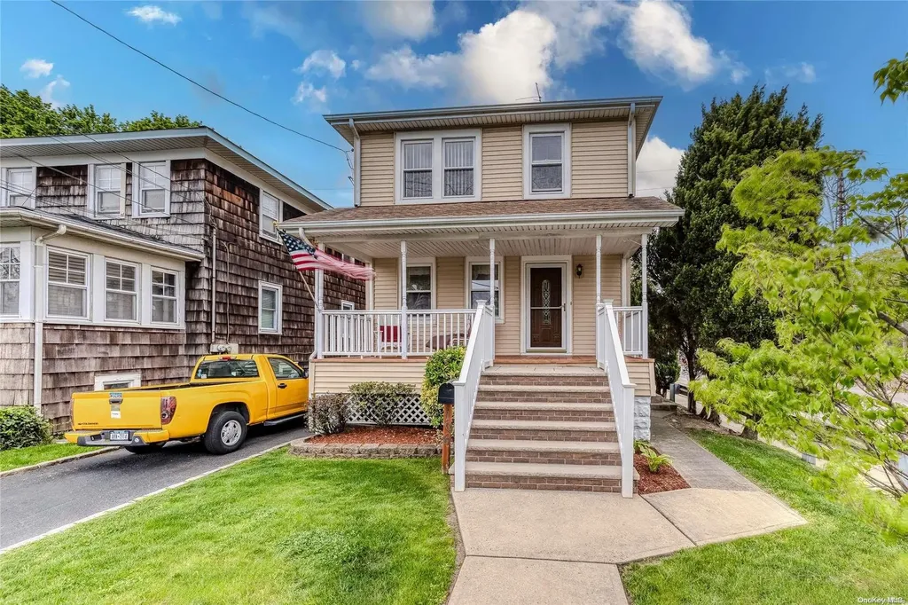 106 Lyon Place Lynbrook NY 11563