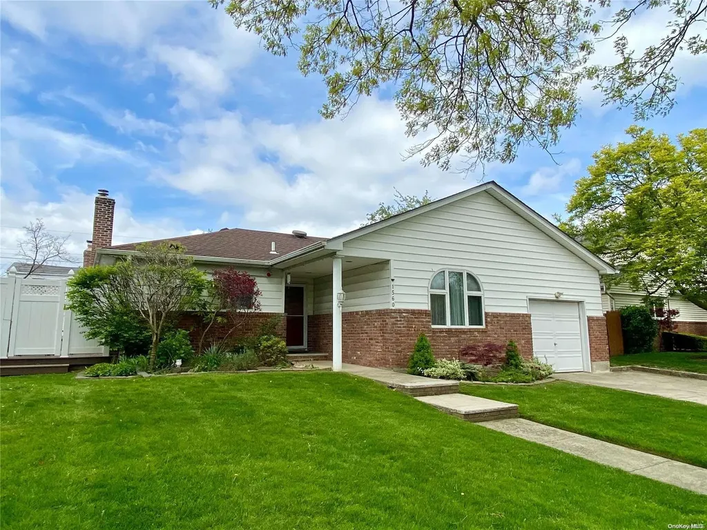 1560 Kew Avenue Hewlett NY 11557