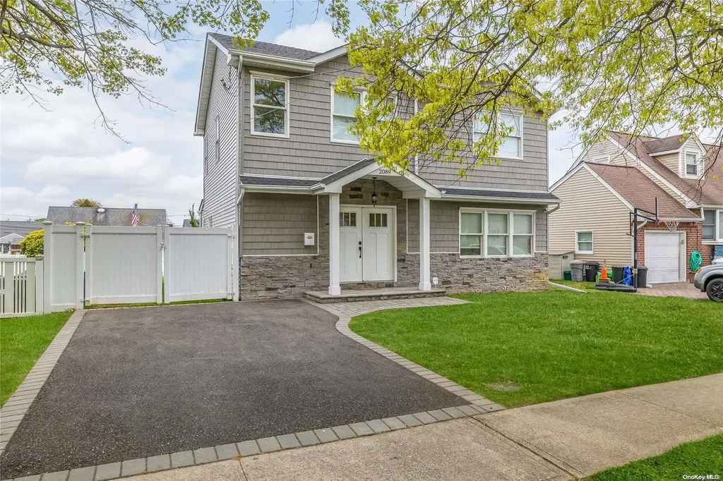 2089 Beech Street Wantagh NY 11793