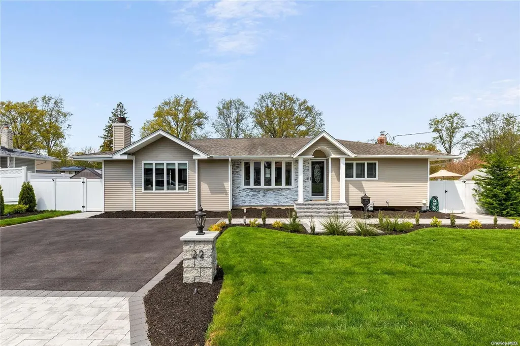 22 Kevin Road Commack NY 11725