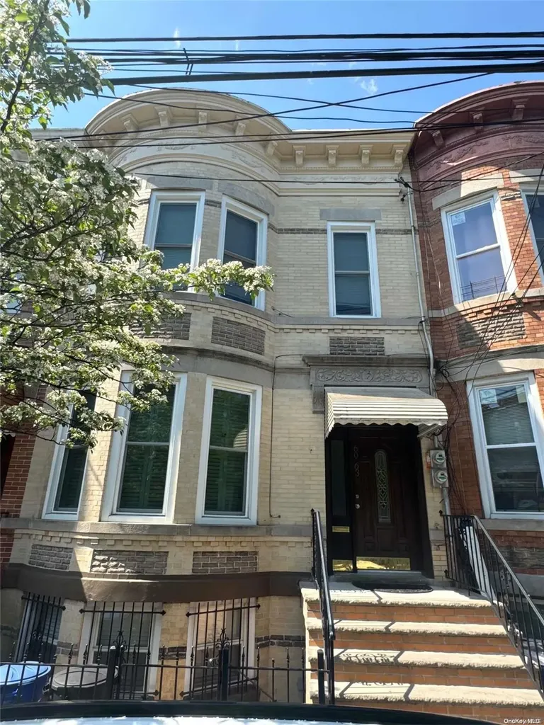 60-55 67th Avenue Flushing NY 11385