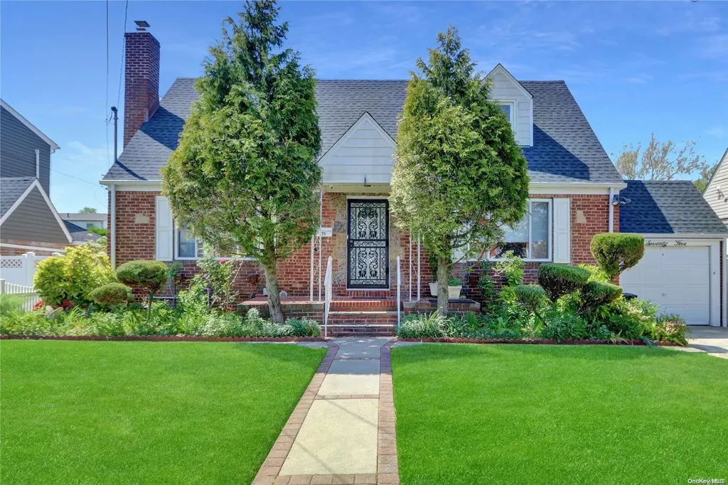 75 Olsen Street Valley Stream NY 11580