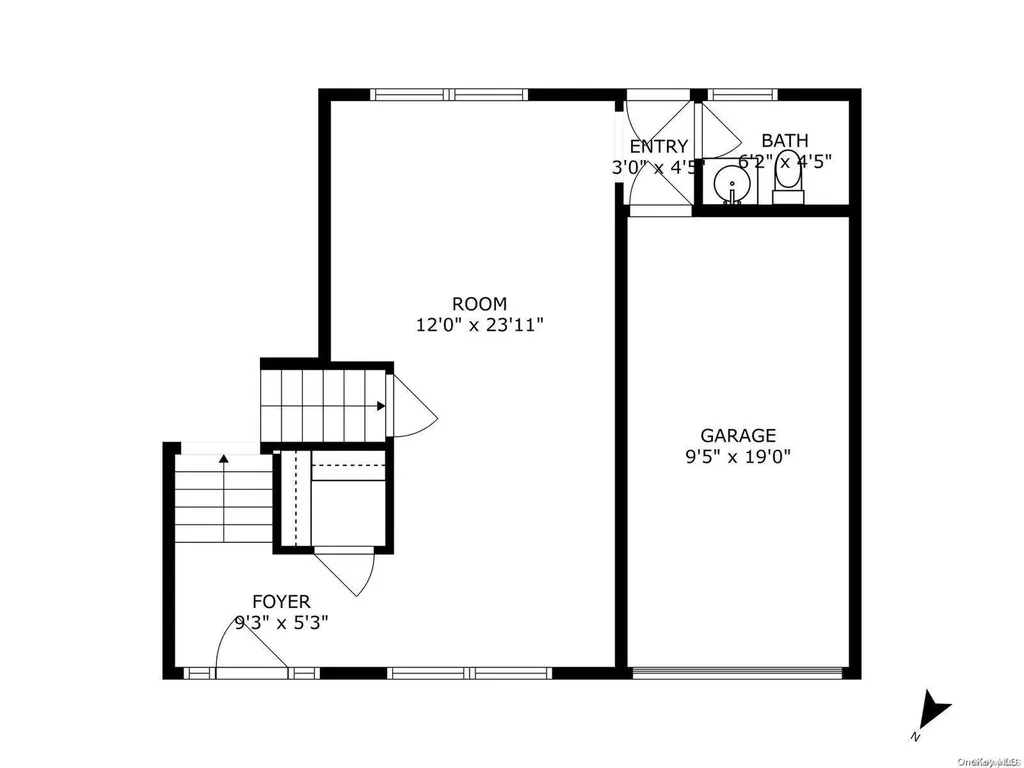 30 Oakwood Lane Plainview NY 11803