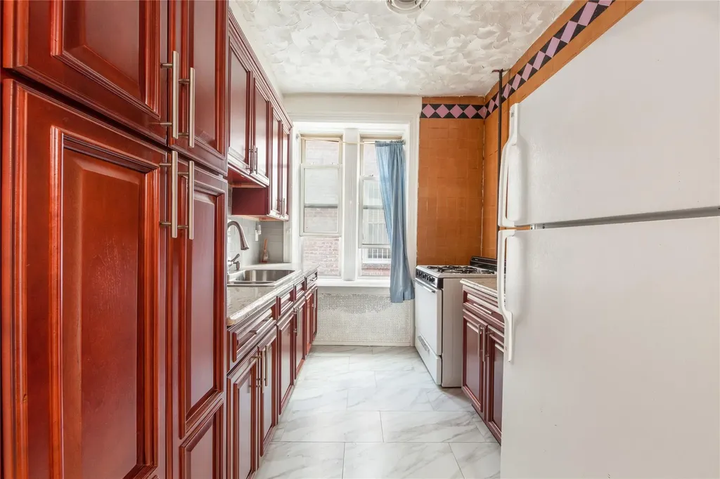 594 E 92nd Street Brooklyn NY 11236