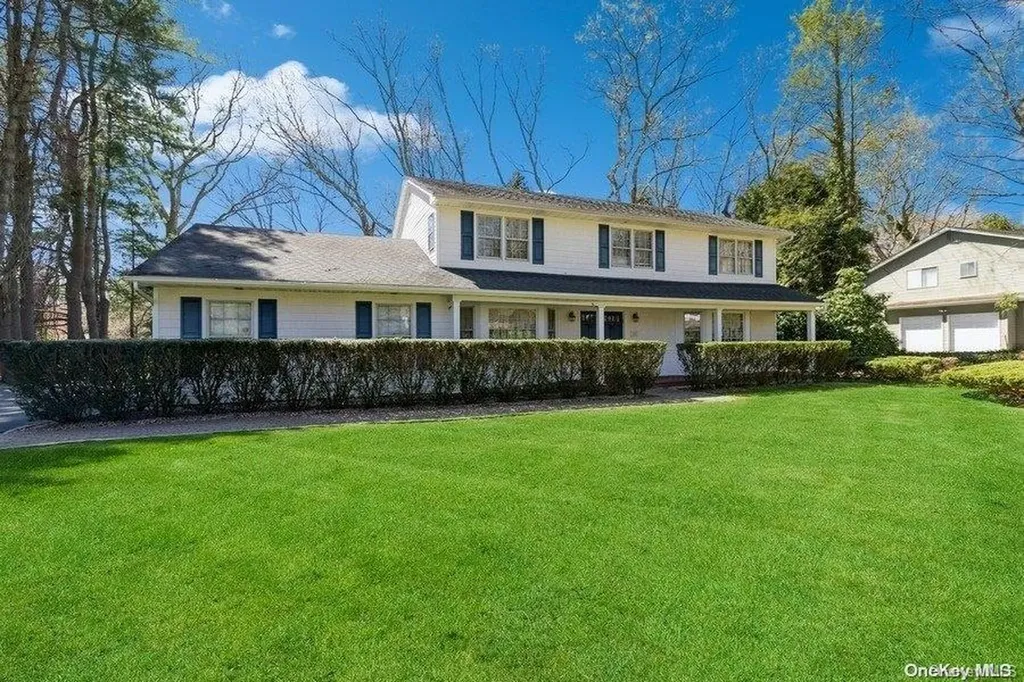 22 Sarah Drive Dix Hills NY 11746