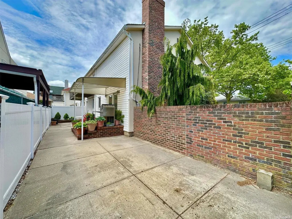 2282 E 74th Street Brooklyn NY 11234