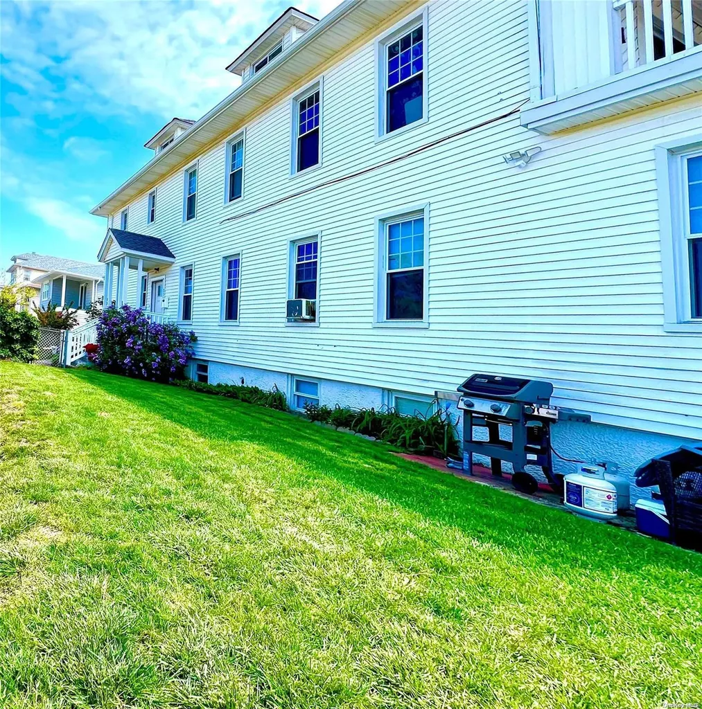 418 Laurelton Boulevard Long Beach NY 11561