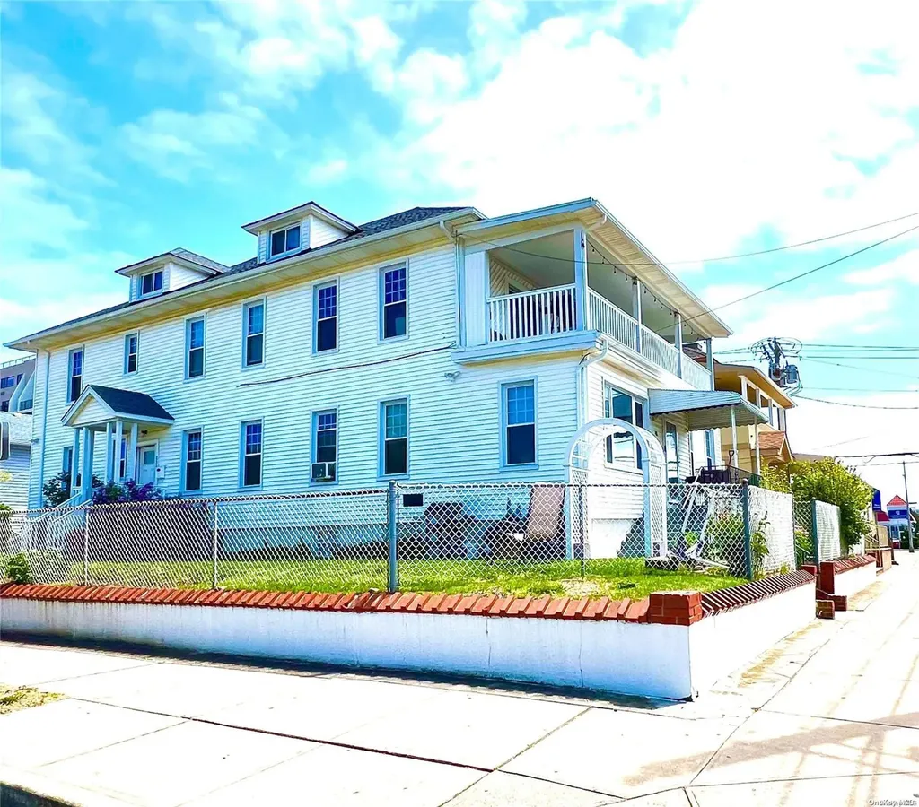 418 Laurelton Boulevard Long Beach NY 11561