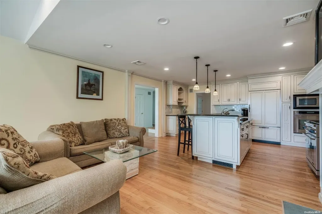 149 Old Field Road Setauket NY 11733