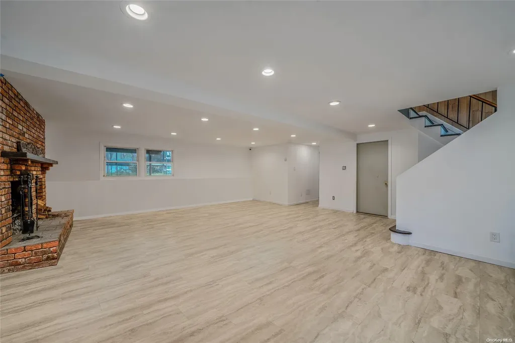 3 Pennaquid Road Coram NY 11727