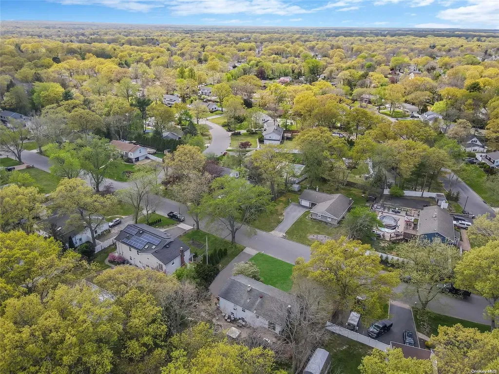 3 Pennaquid Road Coram NY 11727