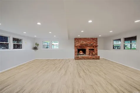 3 Pennaquid Road Coram NY 11727