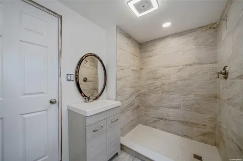 3 Pennaquid Road Coram NY 11727