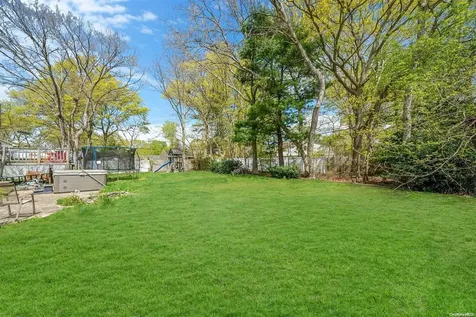 3 Pennaquid Road Coram NY 11727