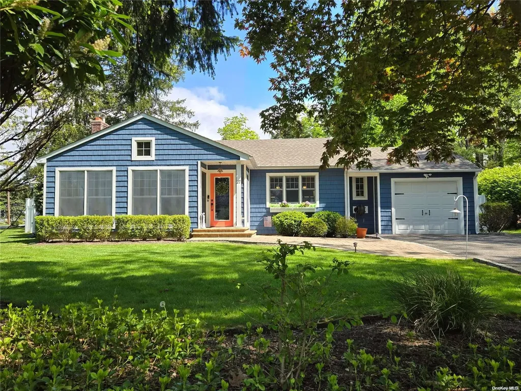 27 Spruce Drive East Patchogue NY 11772