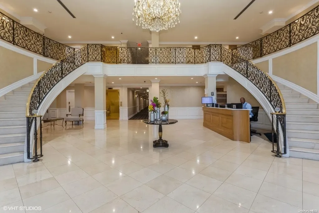 260 Central Avenue Lawrence NY 11559