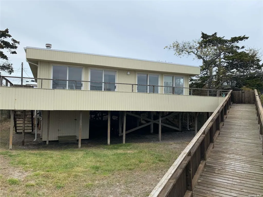 6 Sloop Walk Ocean Beach NY 11770