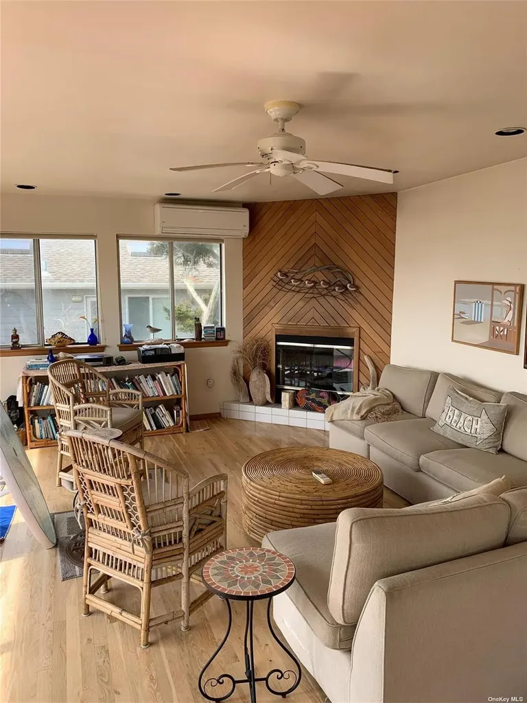 6 Sloop Walk Ocean Beach NY 11770