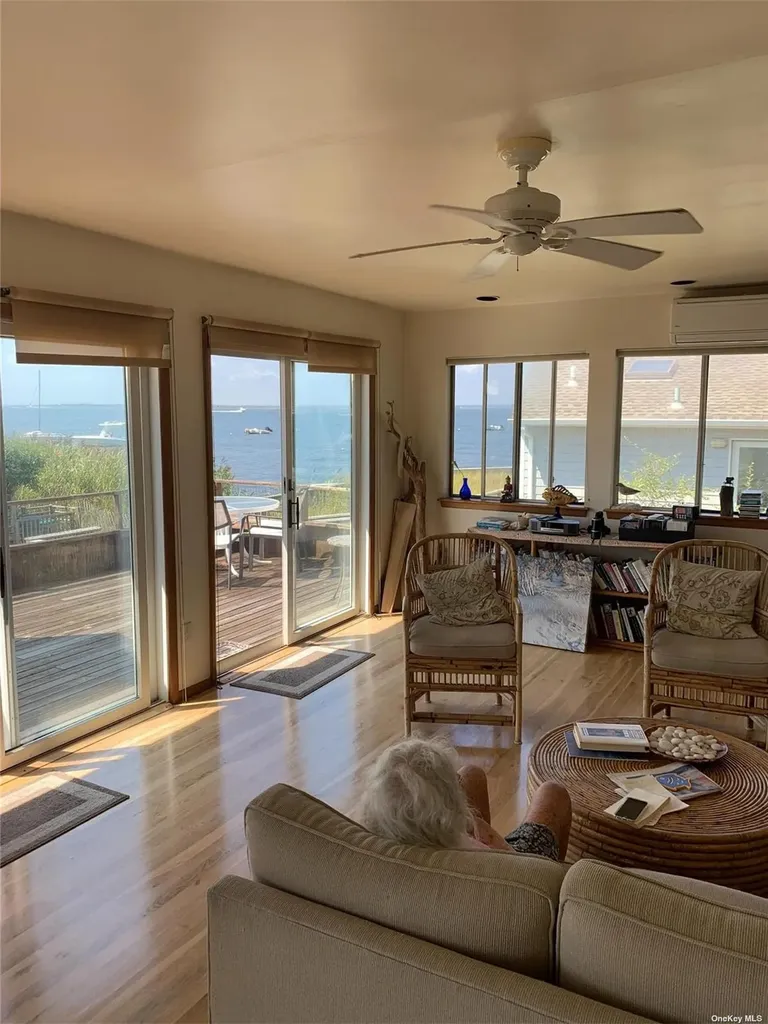 6 Sloop Walk Ocean Beach NY 11770
