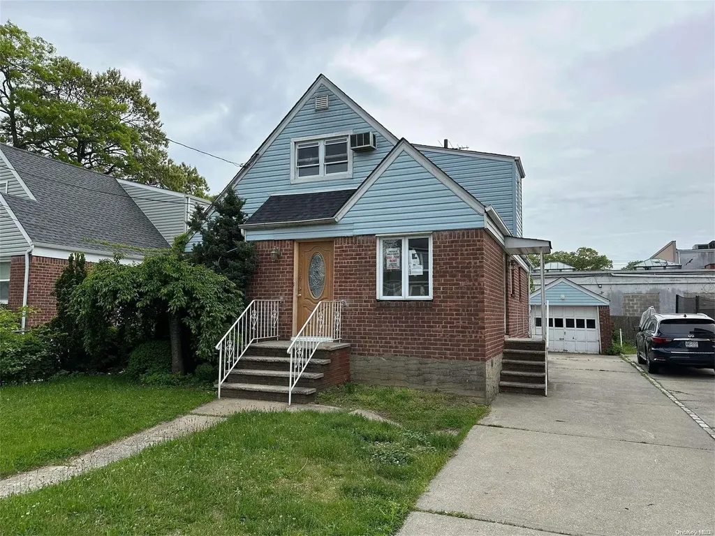 116 E Maple Street Valley Stream NY 11580