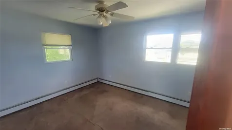 125 W Alhambra Avenue Lindenhurst NY 11757