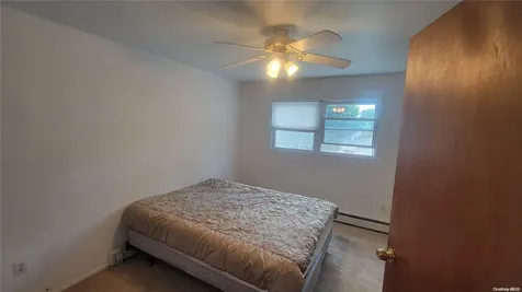 125 W Alhambra Avenue Lindenhurst NY 11757