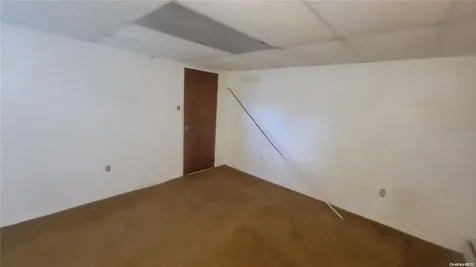 125 W Alhambra Avenue Lindenhurst NY 11757