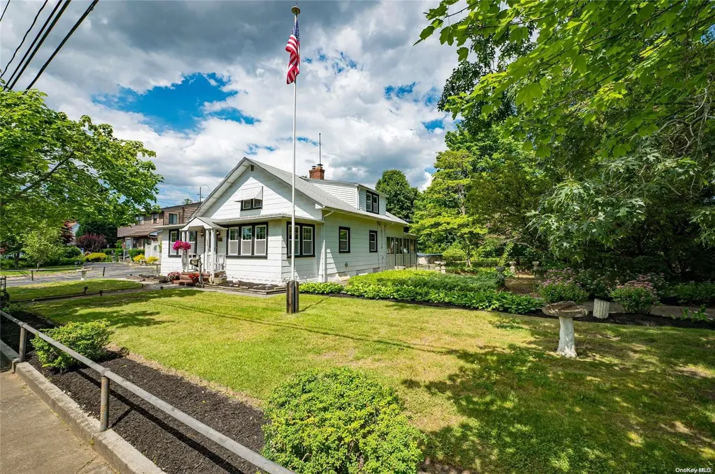 1311 Richland Boulevard Bay Shore NY 11706
