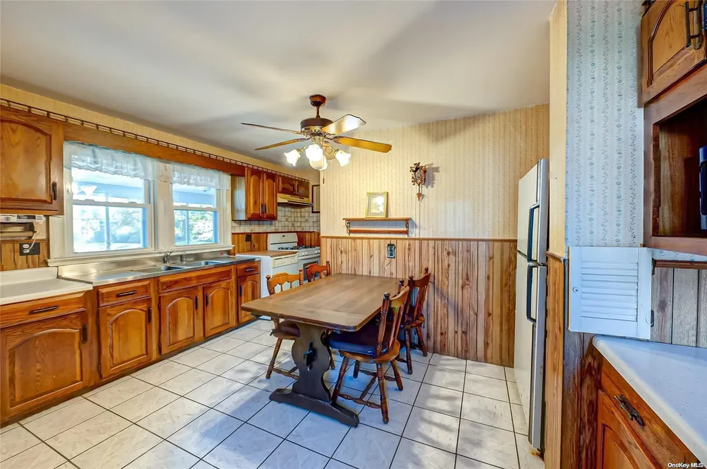 1311 Richland Boulevard Bay Shore NY 11706