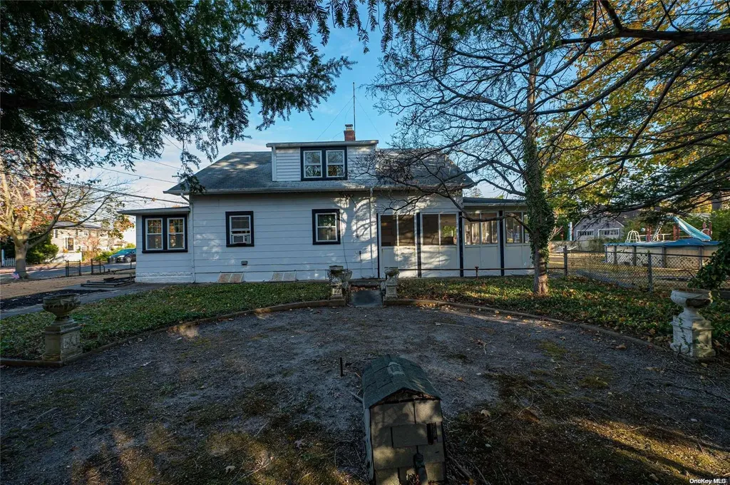 1311 Richland Boulevard Bay Shore NY 11706