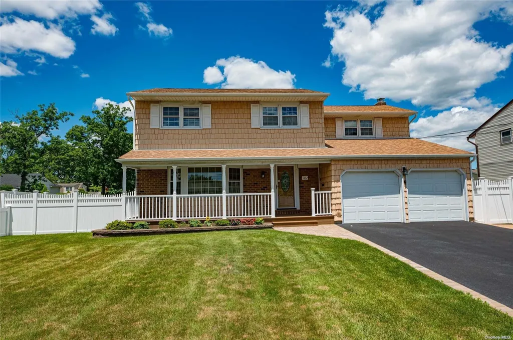 1432 3rd Street West Babylon NY 11704