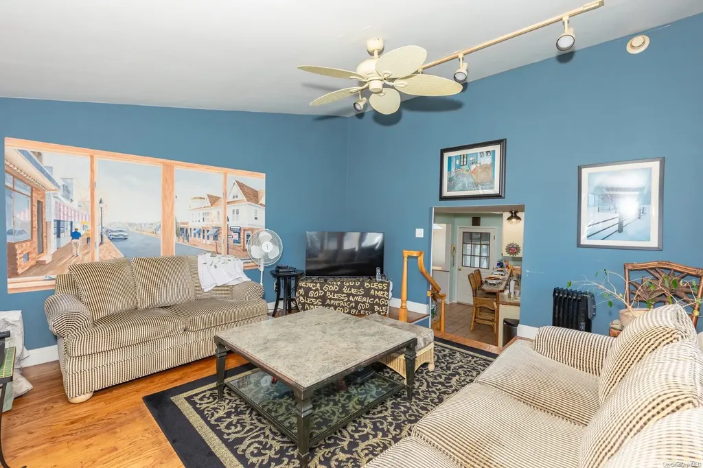 202 E Shore Road Lindenhurst NY 11757