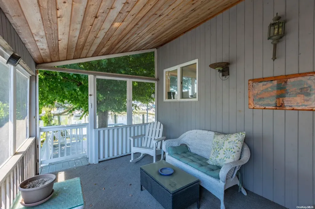 202 E Shore Road Lindenhurst NY 11757