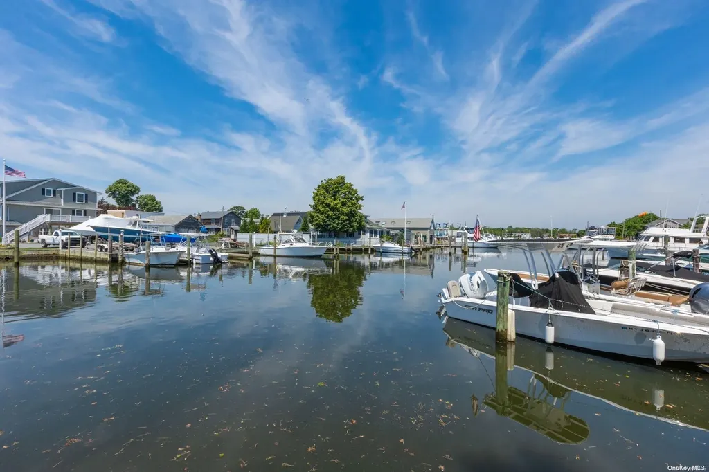 202 E Shore Road Lindenhurst NY 11757