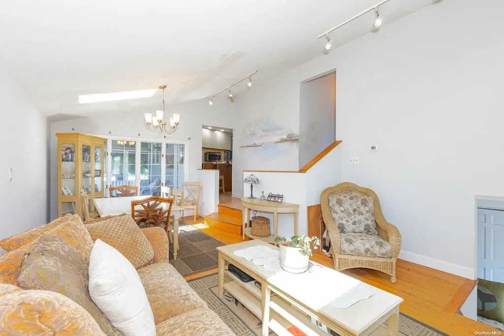 202 E Shore Road Lindenhurst NY 11757