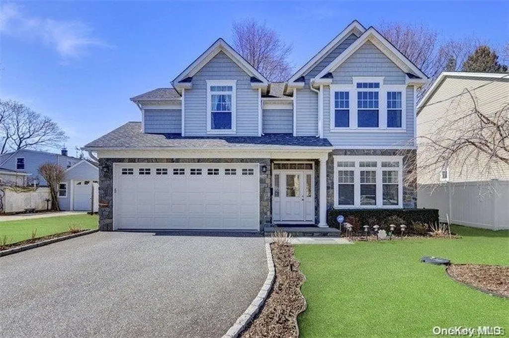 32 Fieldstone Drive Syosset NY 11791