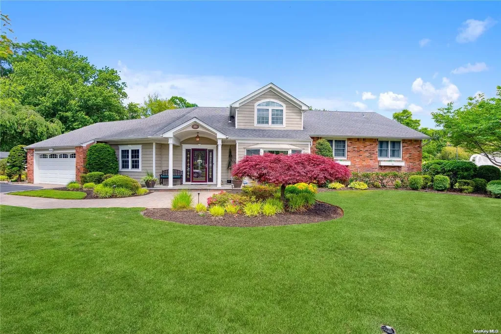 901 Gardiner Drive Bay Shore NY 11706