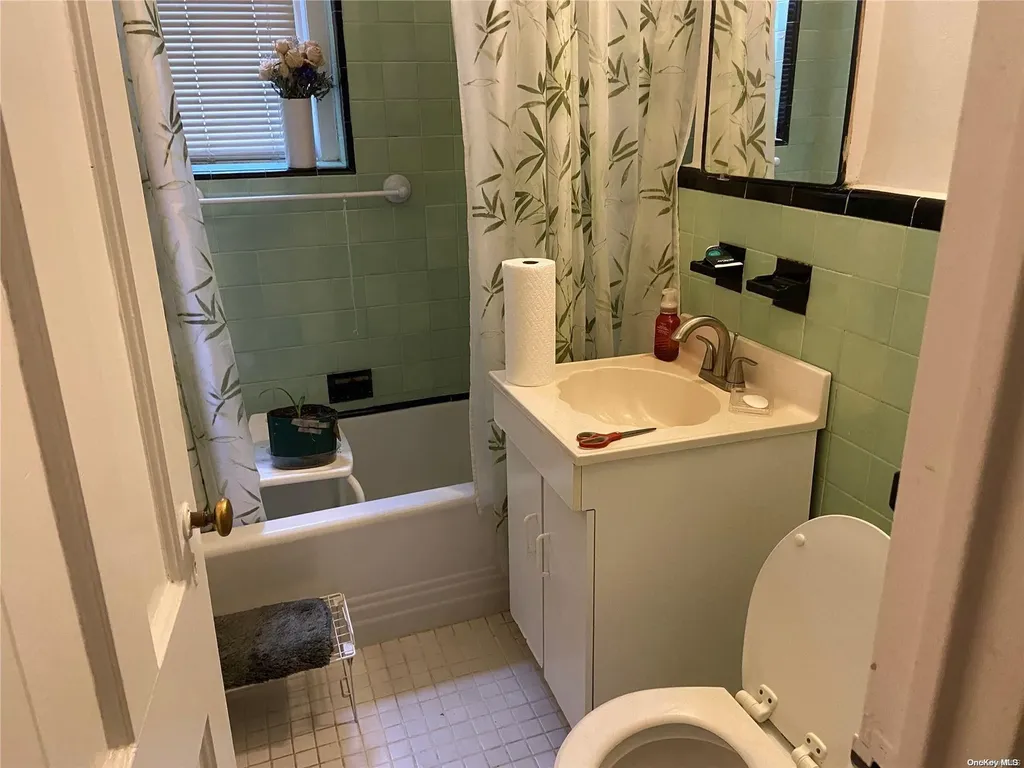 175-06 Devonshire Road Jamaica Estates NY 11432